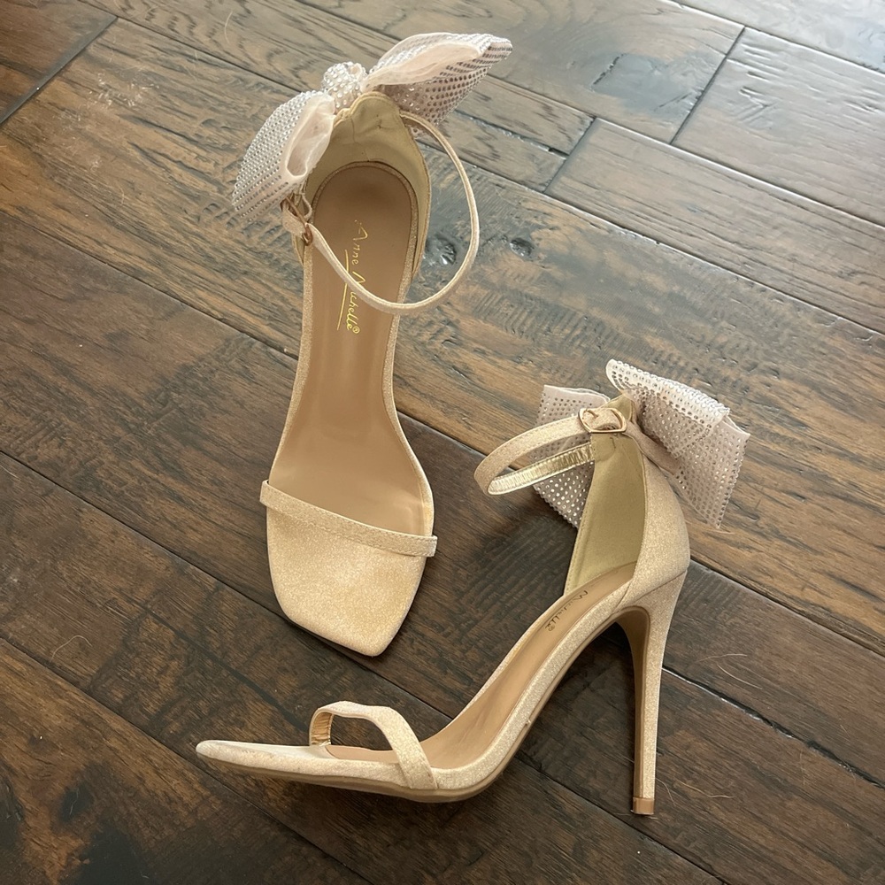 Nina Women's Gold Heels with Bow Detail